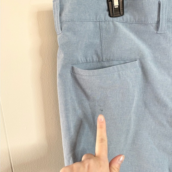 Travis Mathew blue beck shorts size 38 - Picture 4 of 5